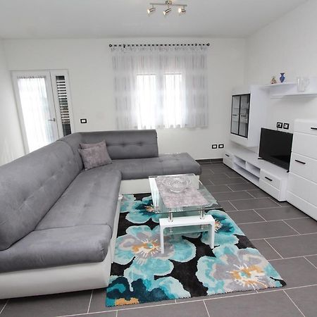 Apartment Mondelaco Rovinj Bagian luar foto