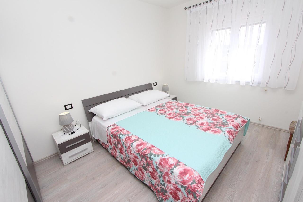 Apartment Mondelaco Rovinj Bagian luar foto
