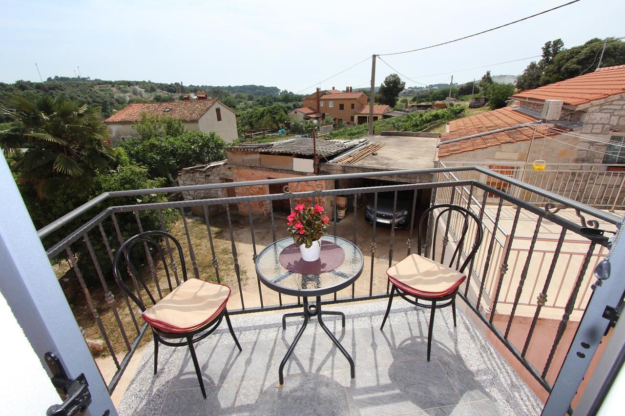 Apartment Mondelaco Rovinj Bagian luar foto
