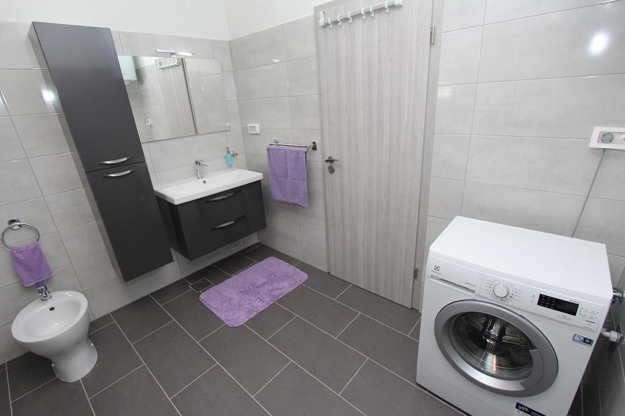 Apartment Mondelaco Rovinj Bagian luar foto