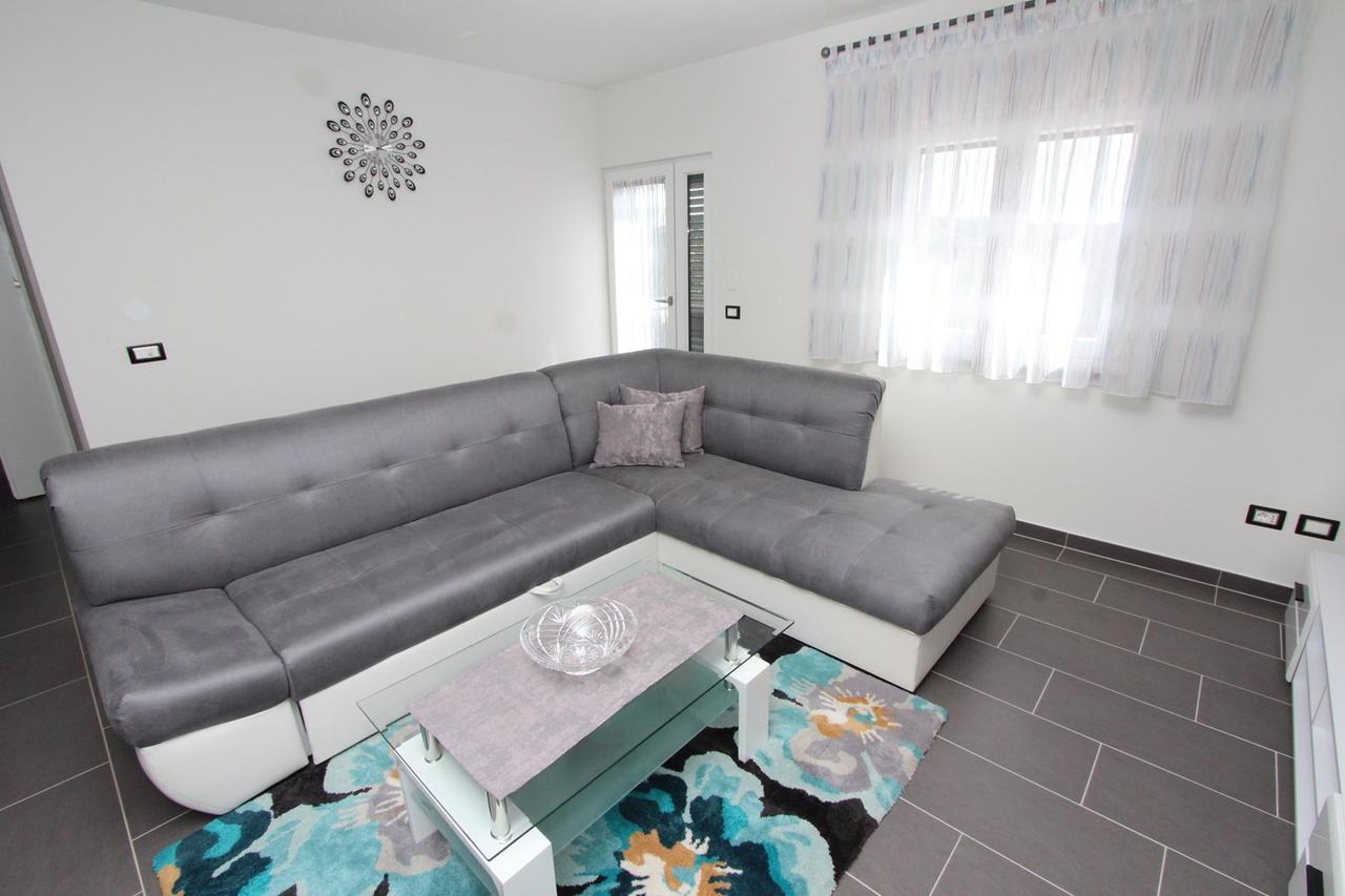 Apartment Mondelaco Rovinj Bagian luar foto