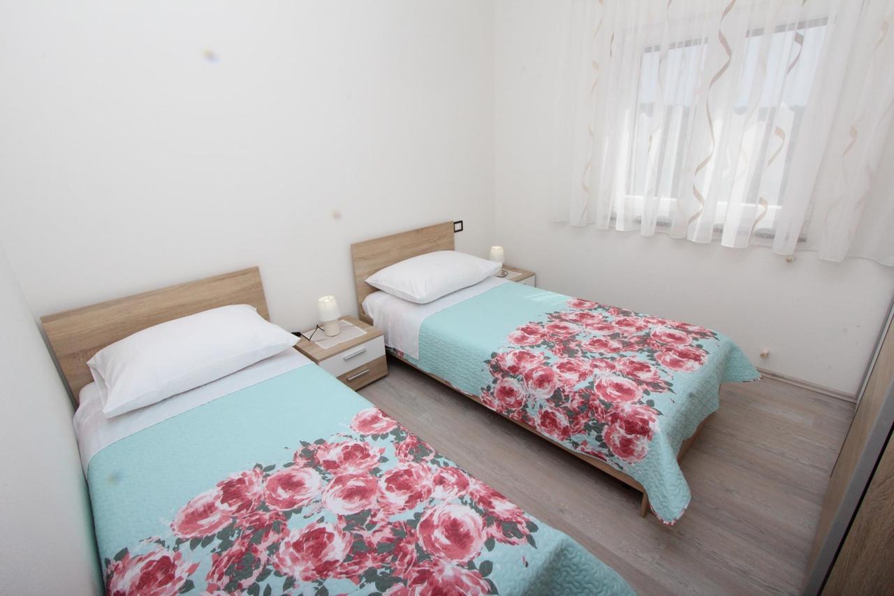 Apartment Mondelaco Rovinj Bagian luar foto
