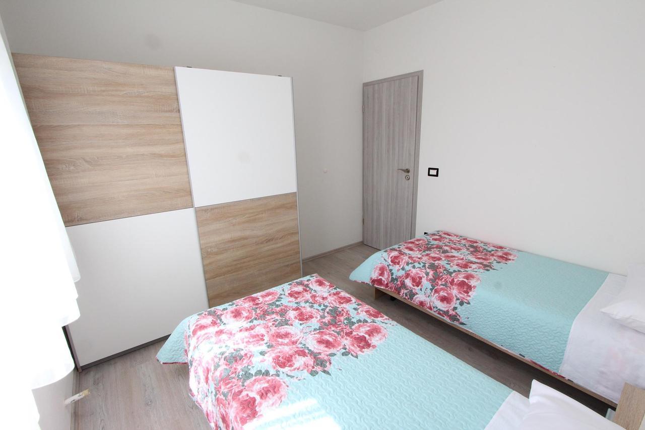 Apartment Mondelaco Rovinj Bagian luar foto