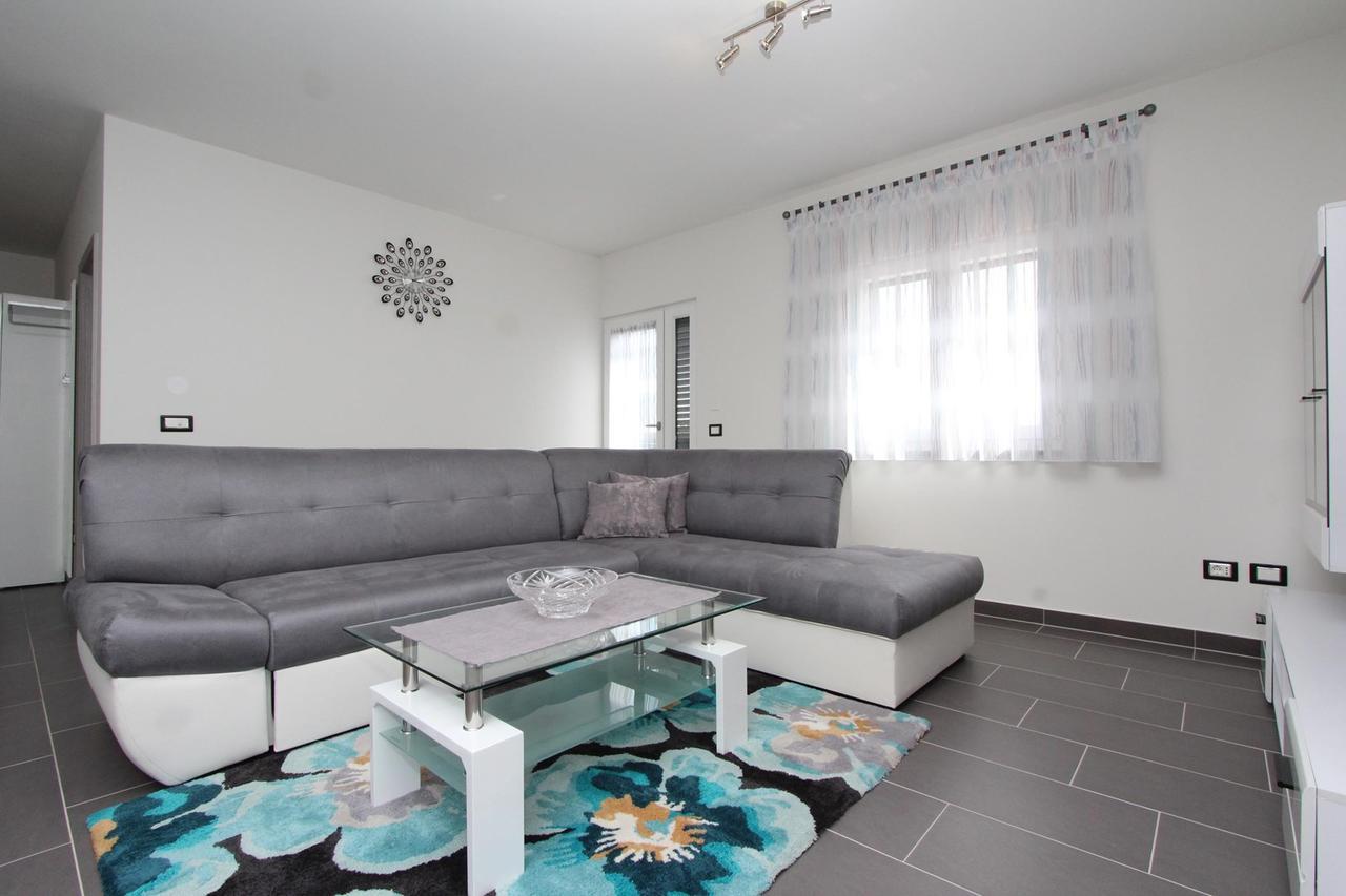 Apartment Mondelaco Rovinj Bagian luar foto