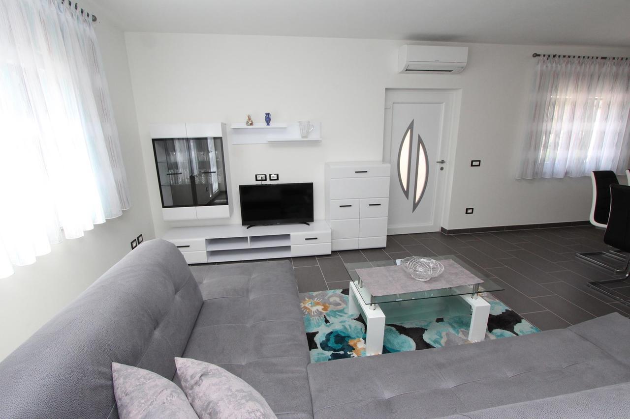 Apartment Mondelaco Rovinj Bagian luar foto